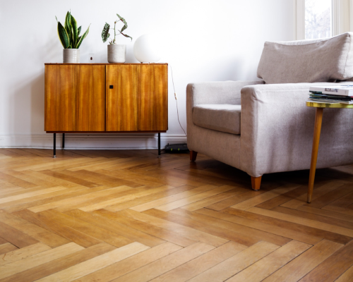 Éliminer vos taches les plus tenaces sur le plancher